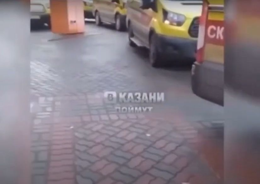 Минздрав Татарстана прокомментировал очередь из карет скорой помощи у больницы №7 в Казани