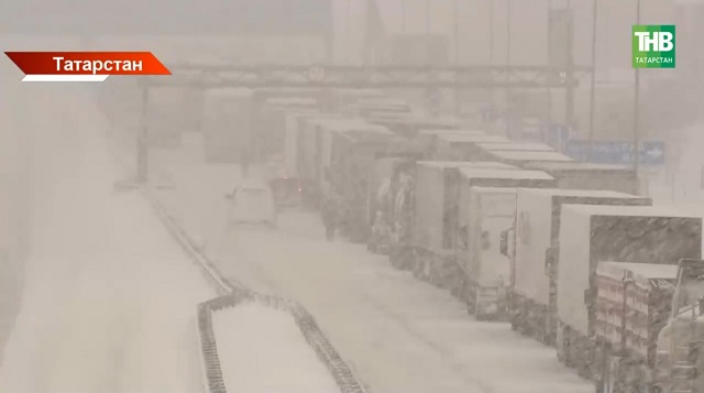 Снежный апокалипсис в Татарстане: 90 см снега, рухнувшие крыши и заваленные дороги