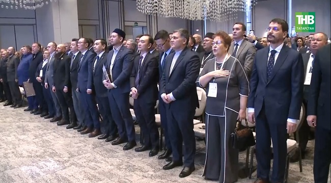 400 делегат, 10 ил, 60 төбәк: Казанда татар эшмәкәрләре җыены узды