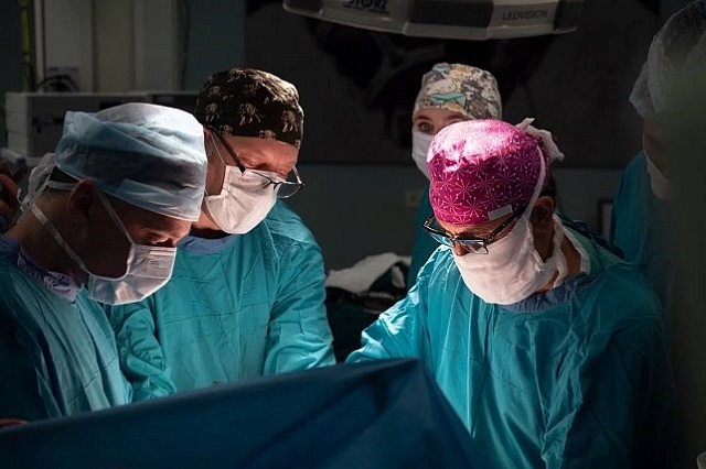 Половину тела удалили врачи 43-летнему мужчине из-за рака кожи