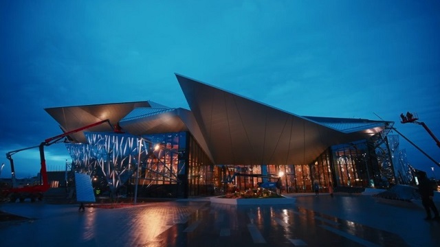 Гармония стекла, дерева и металла: в сети появилась видеопрезентация нового театра Камала