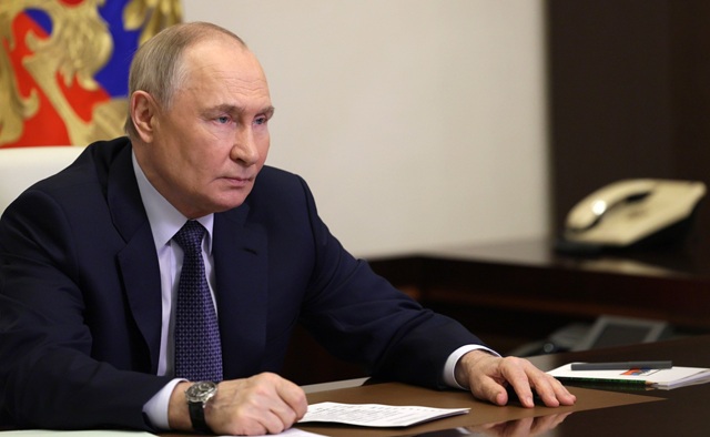 Владимир Путин: быть гражданином - значит уважать историю страны