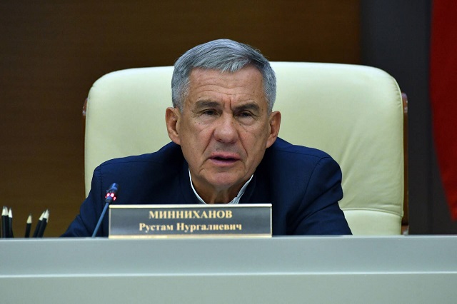 Минниханов о детях за рулем: каждый необдуманный выезд на дорогу может закончиться трагедией