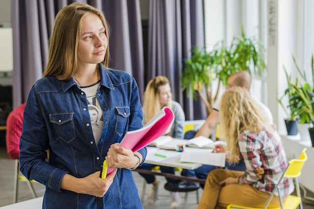 Дефицит кадров и бюджетные места: в КФУ обсудили проблемы преподавания русского языка