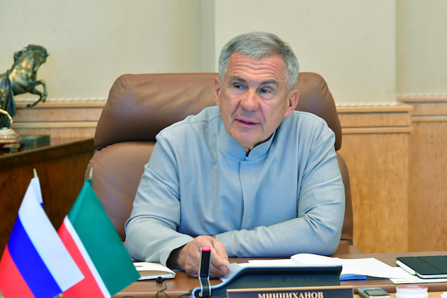 Минниханов поручил усилить контроль за заболеваниями животных