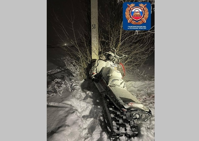 Влетевший в столб 27-летний водитель снегохода погиб в ДТП в Татарстане