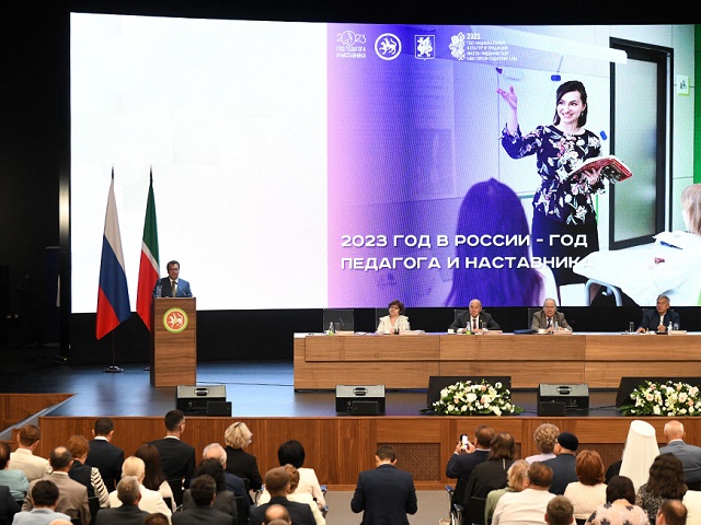 Метшин: за последние пять лет в Казани построили 16 школ и дополнительных корпусов и 32 детских сада