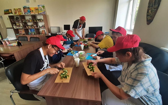 В центре соцуслуг в Татарстане прошло занятие «Умелая хозяюшка»