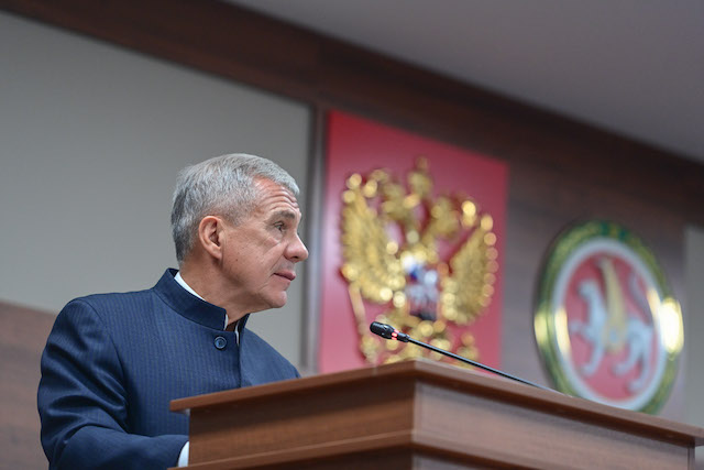 Минниханов призвал усилить профилактику миграционных правонарушений