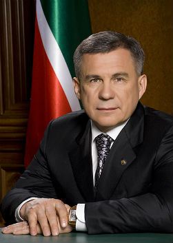 Рустам Минниханова поздравил с Днем Конституции Татарстана