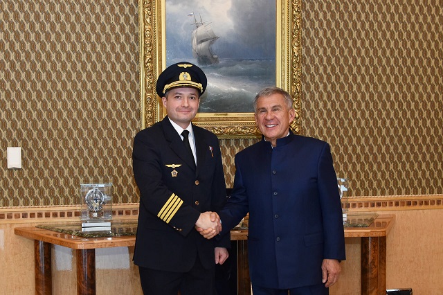 Раис Татарстана встретился с летчиком-героем Дамиром Юсуповым