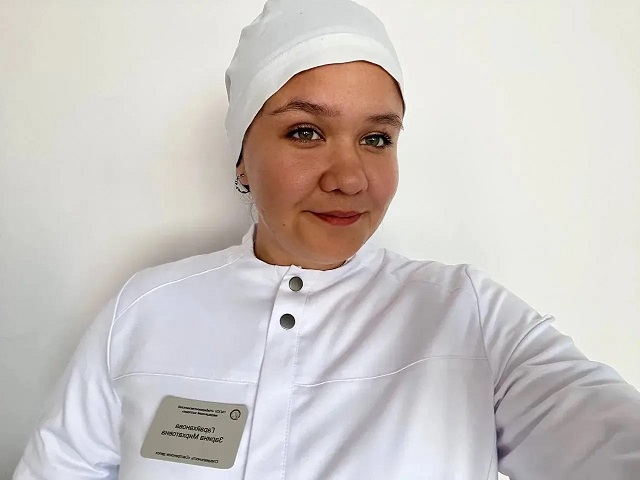 В Набережных Челнах студентка медколледжа спасла мужчину, которого придавило автомобилем