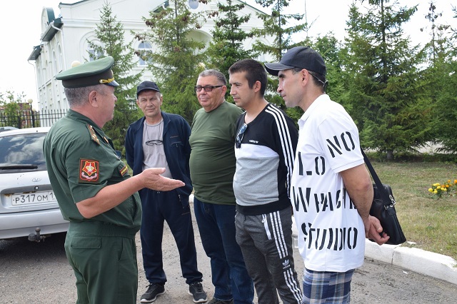 «На СВО решил пойти, чтобы враг не дошел до моей семьи»: еще четыре жителя РТ отправились в зону спецоперации
