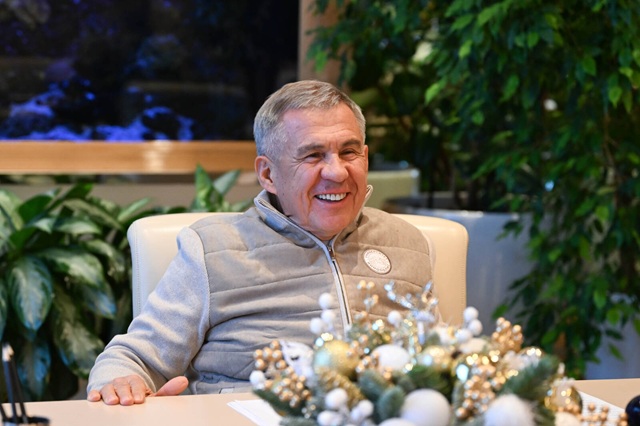 Минниханов поздравил жителей Татарстана с наступающим Новым годом