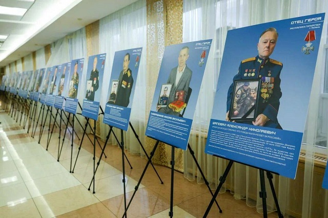 В Альметьевске проходит фотопроект «Отец героя»