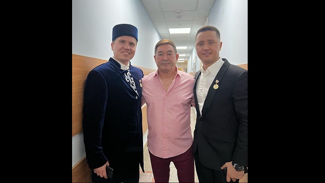 Җырчы Ришат Фазлыйәхмәтовның зур сөенечен уртаклашабыз!