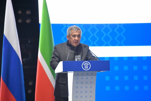 Минниханов заявил, что на ремонт коммунальных сетей нужно 300 млрд рублей