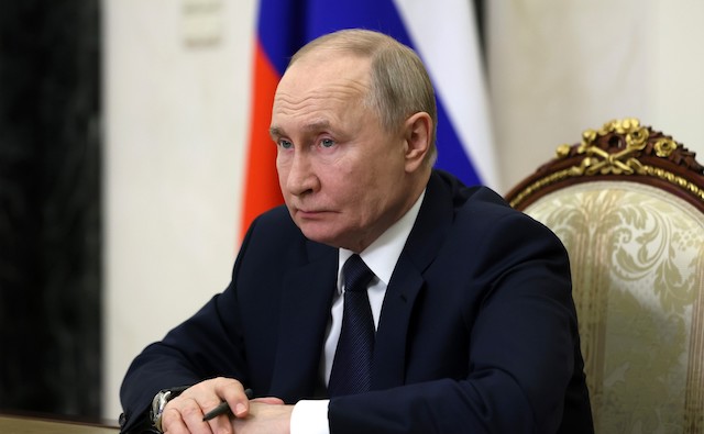 Путин: интернет-мошенничество достигло критической точки