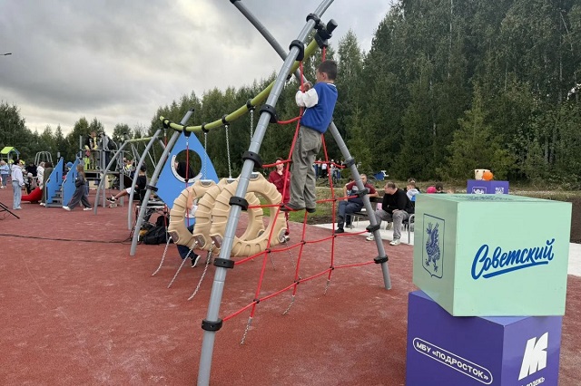 В Казани в жилом массиве Чебакса открыли спортплощадку для футбола и баскетбола