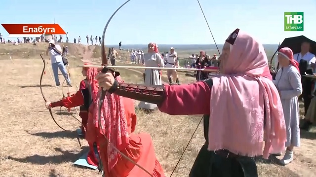 Турнир по стрельбе из традиционного лука состоялся в Елабуге