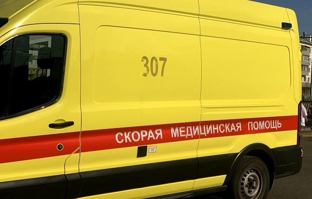 В Набережных Челнах сорвавшийся с высоты установщик кондиционеров чудом остался жив