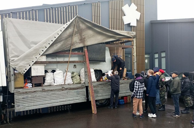 Из Зеленодольска в зону СВО отправили восемь тонн гуманитарной помощи и УАЗ