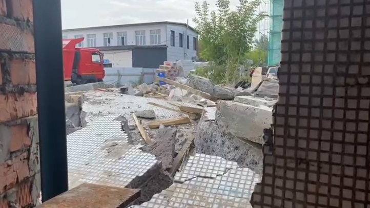 "Бу - безнең җир, анда гараж булырга тиеш түгел" - Шәхси гаражны җимерүчеләр хаклымы?