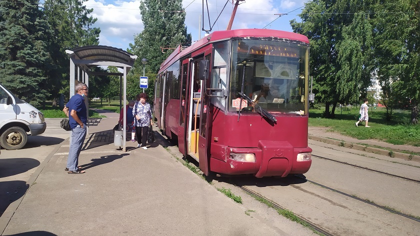 В Казани из-за массового ДТП приостановили движение трамваев в районе ЖД вокзала