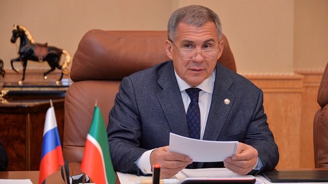 Минниханов раскритиковал мэра Челнов за бардак в общественных пространствах