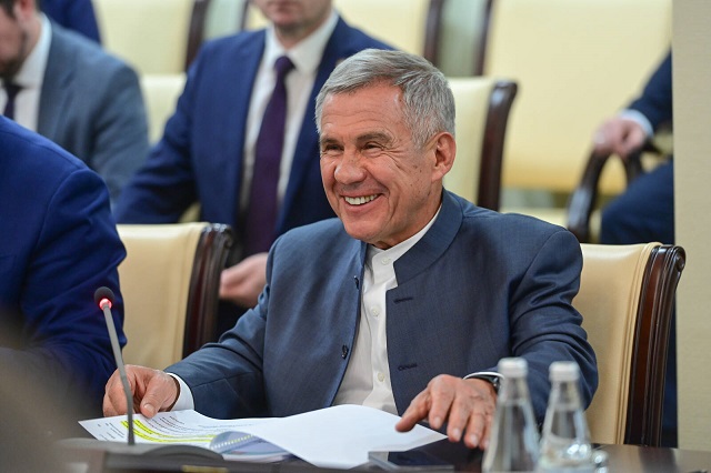 Рөстәм Миңнеханов татарстанлыларны ТАССР оешуга 105 ел тулу белән котлады