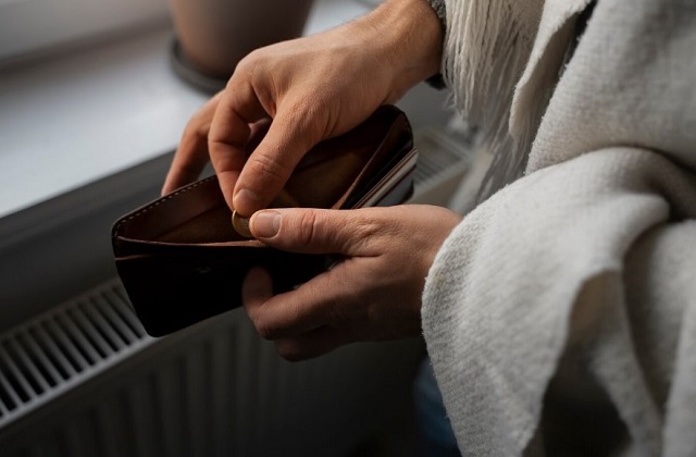 Прокуратура Нижнекамска требует взыскать 1,7 млн рублей с курьера аферистов, обманувших двух пенсионерок