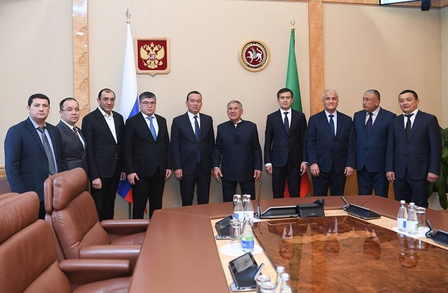 Раис Татарстана встретился с хокимом Сурхандарьинской области Узбекистана