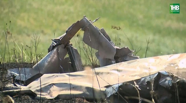 Двое взрослых и ребенок погибли при падении легкомоторного самолета в Татарстане