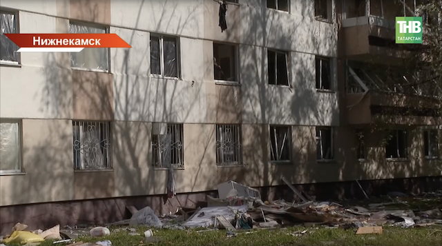 В Нижнекамске начали восстанавливать дом, пострадавший от атаки БПЛА