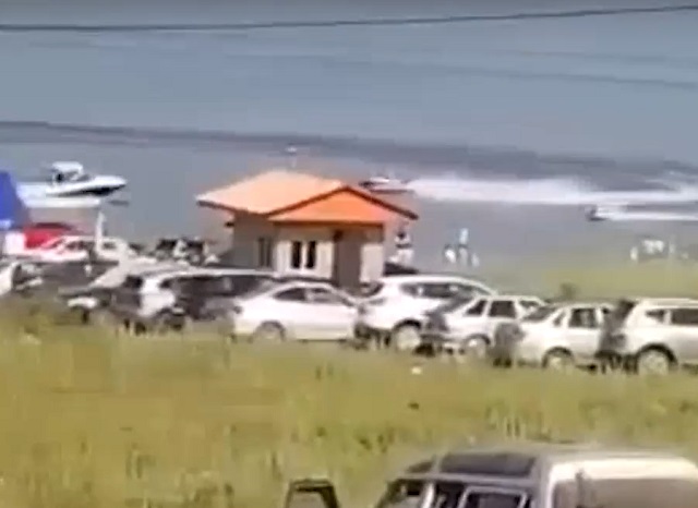 Башкортстанда 22 яшьлек егет аквабайкка беркетелгән тюбингта йөзгәндә һәлак булган