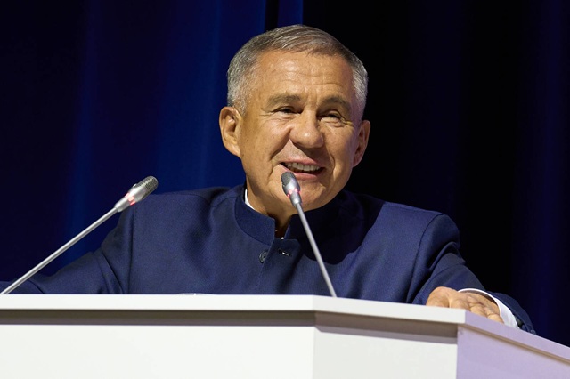 «Настоящая гордость Татарстана»: Минниханов поздравил «Динамо-Ак Барс» с чемпионством