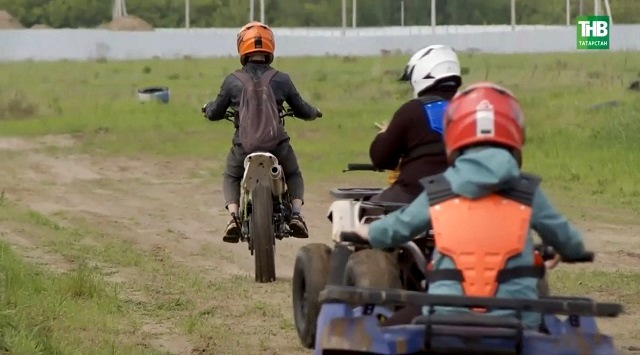 Возглавить беспорядок: как в районах Татарстана решают проблему несовершеннолетних за рулем питбайков