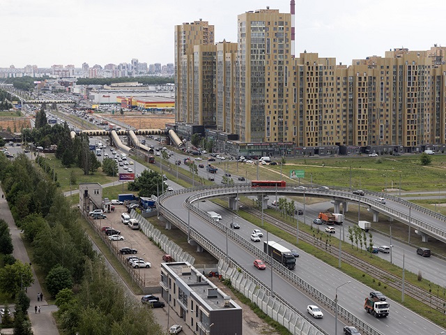 Пешеход попал под колеса машины на проспекте Победы в Казани