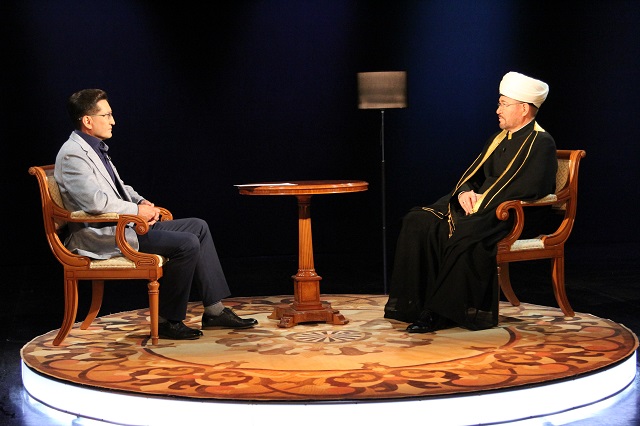 Равил хәзрәт Гайнетдин "Ком сәгате" тапшыруында булды