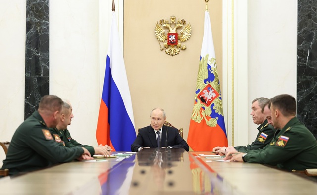 Путин объединил все тыловые службы Минобороны РФ под руководством Солодчука