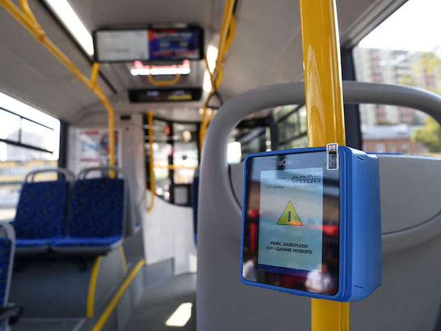 Еще 152 автобуса в Казани оснастят системами бескондукторной оплаты проезда