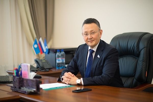 В Якутии ректора вуза подозревают в мошенничестве на 250 млн рублей