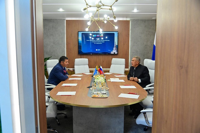 Минниханов и глава Росморречфлота подписали соглашение о сотрудничестве