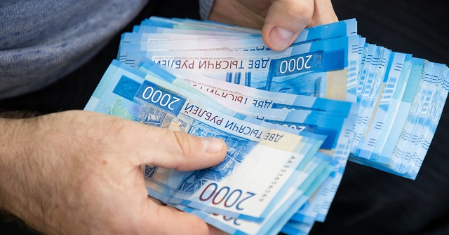 В Татарстане руководство ГК «Сокол» задолжало работнику 200 000 рублей зарплаты