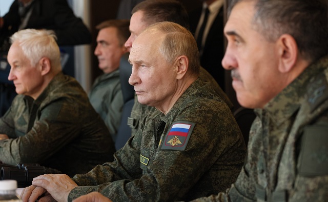 Кремль: Путин всегда относится с особым уважением к участникам СВО