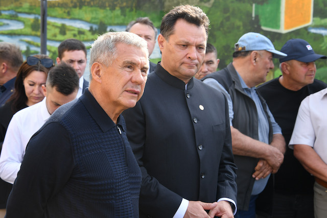 Минниханов отметил успехи Елабужского района в развитии АПК и экономики