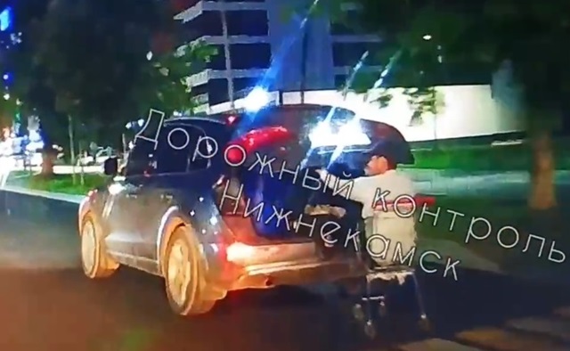 В тележке из супермаркета: в Татарстане зацеперы вышли на новый уровень — видео