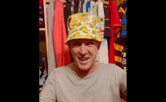 Солист группы «Дюна» Виктор Рыбин пригласил жителей Казани на проводы Масленицы - видео