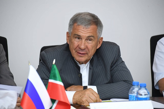 Раис РТ поздравил подполковника Ирека Магасумова с присвоением звания Героя РФ