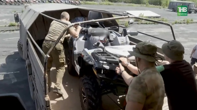 «Все для победы!»: 13 фур с оборудованием и техникой доставили в зону СВО от Татарстана